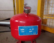 Hanging HFC-227ea fire extinguishing device